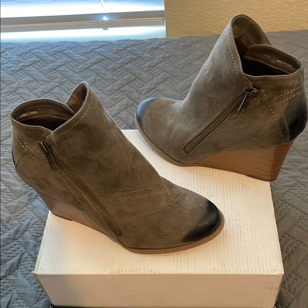 Brown Wedge Shoes with Minimalist Design